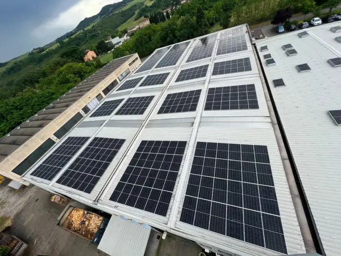 Impianto fotovoltaico realizzato a Urbino